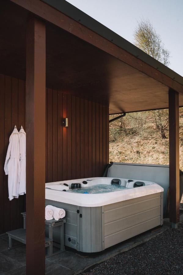 Апартаменты Frances' Sketch Pad With Hot Tub Форт-Уильям Экстерьер фото